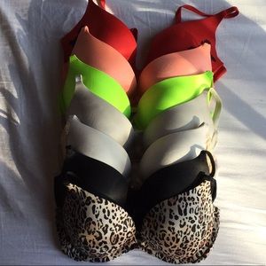 Victoria’s Secret bra bundle size: 34 D